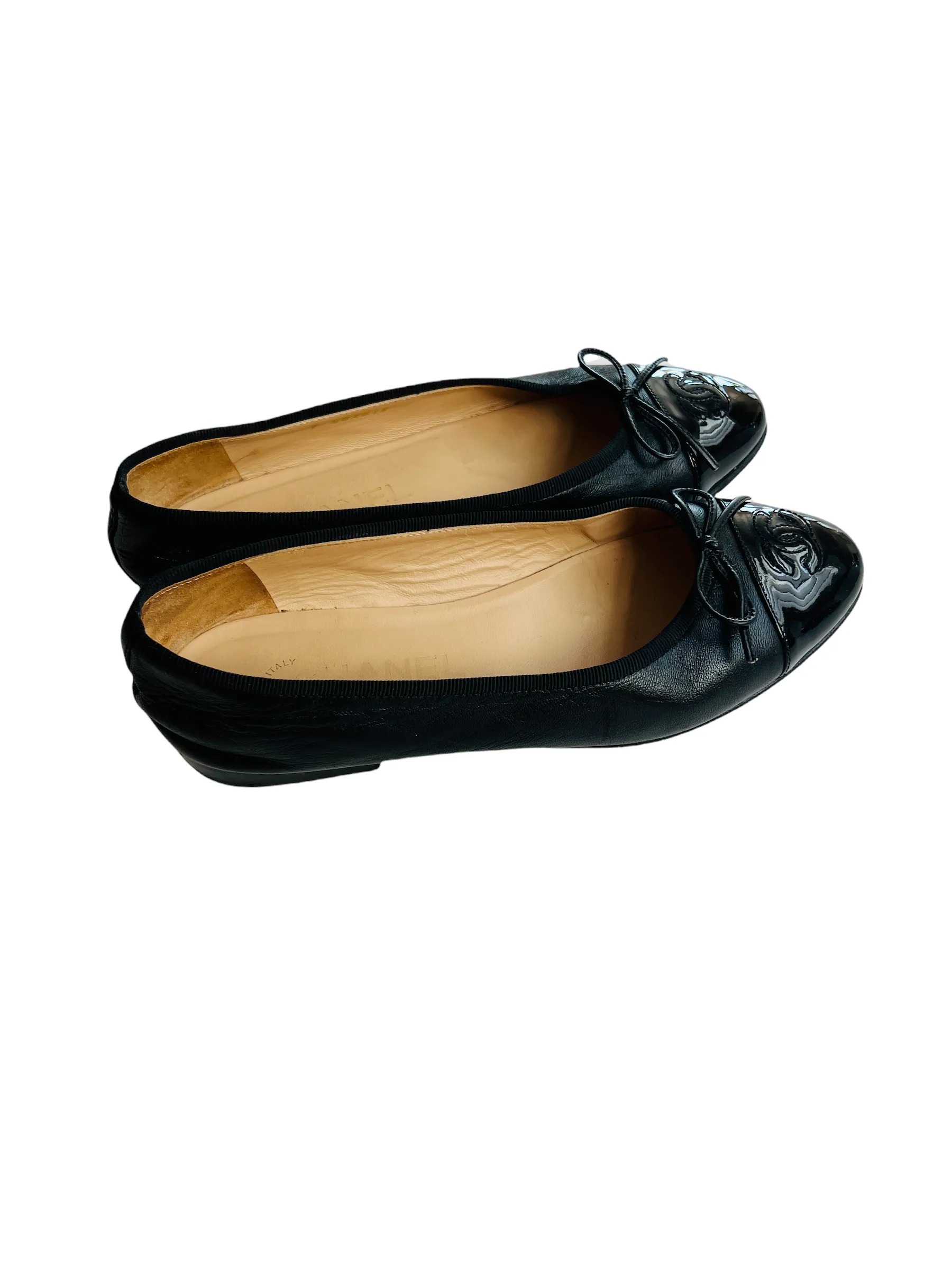 Black Leather Ballerina Shoes - 6