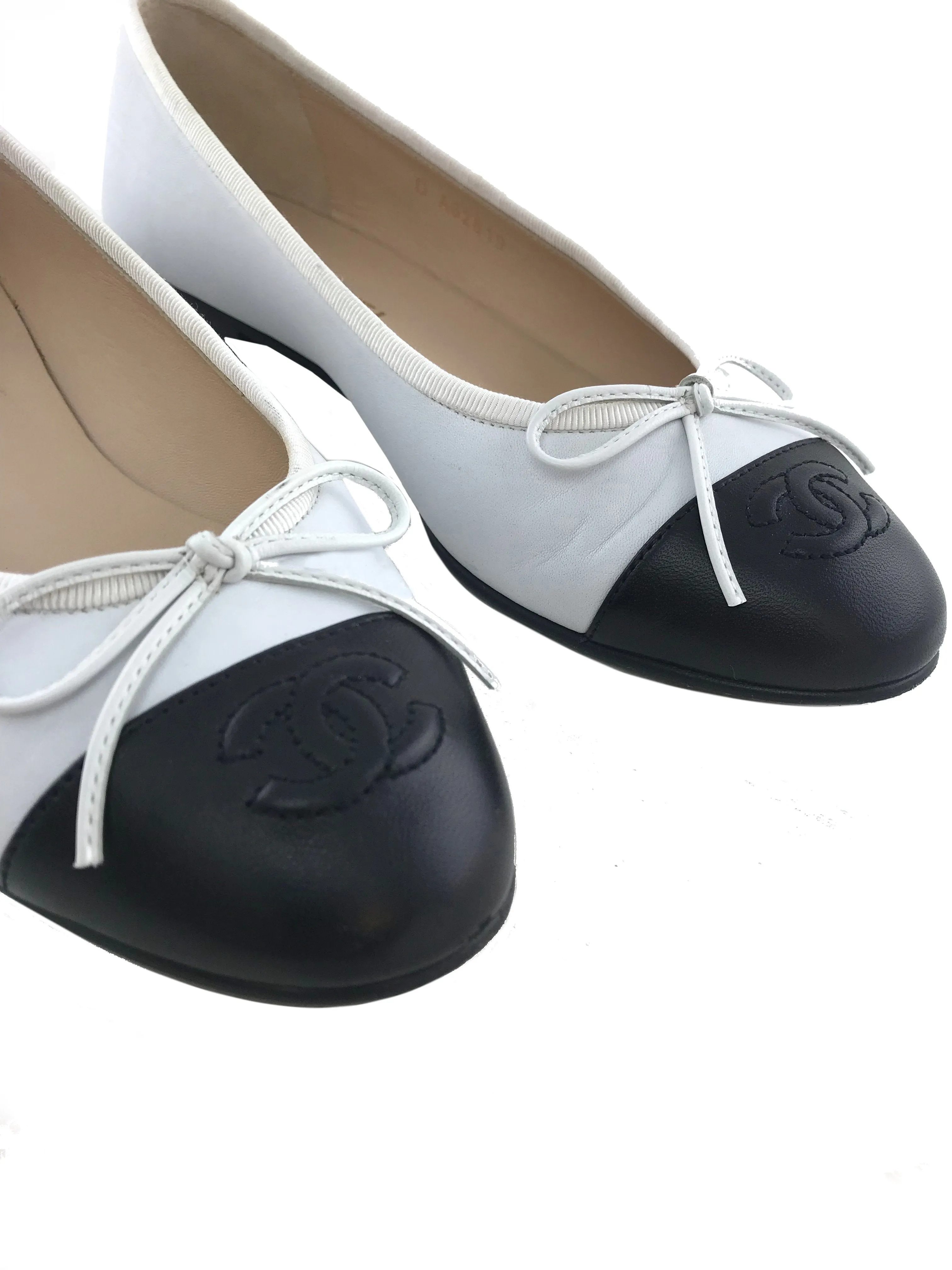 Chanel CC Cap Toe Leather Ballet Flats Size 8