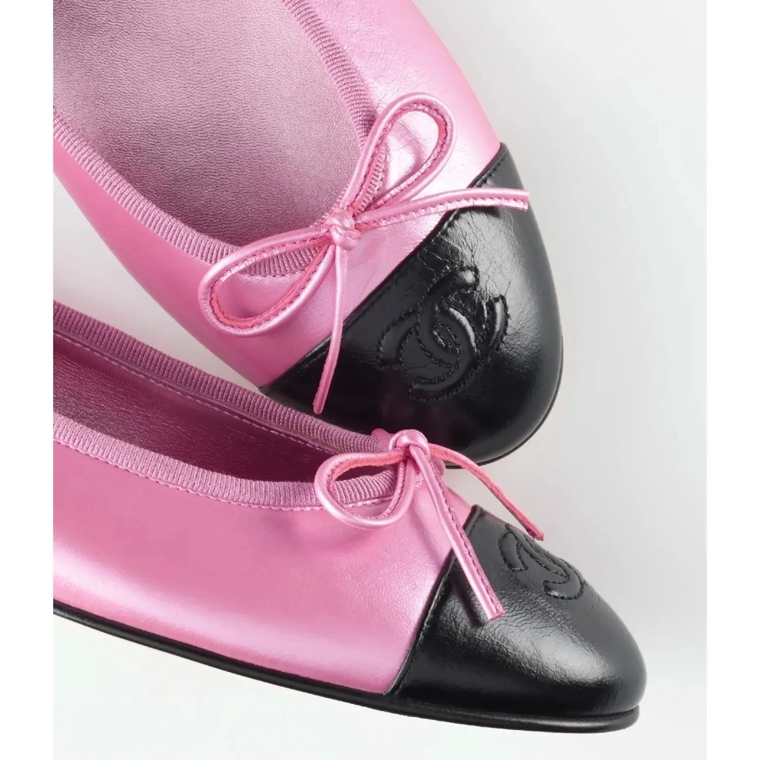 CHANEL CC LAMBSKIN CAP TOE BALLERINA FLATS