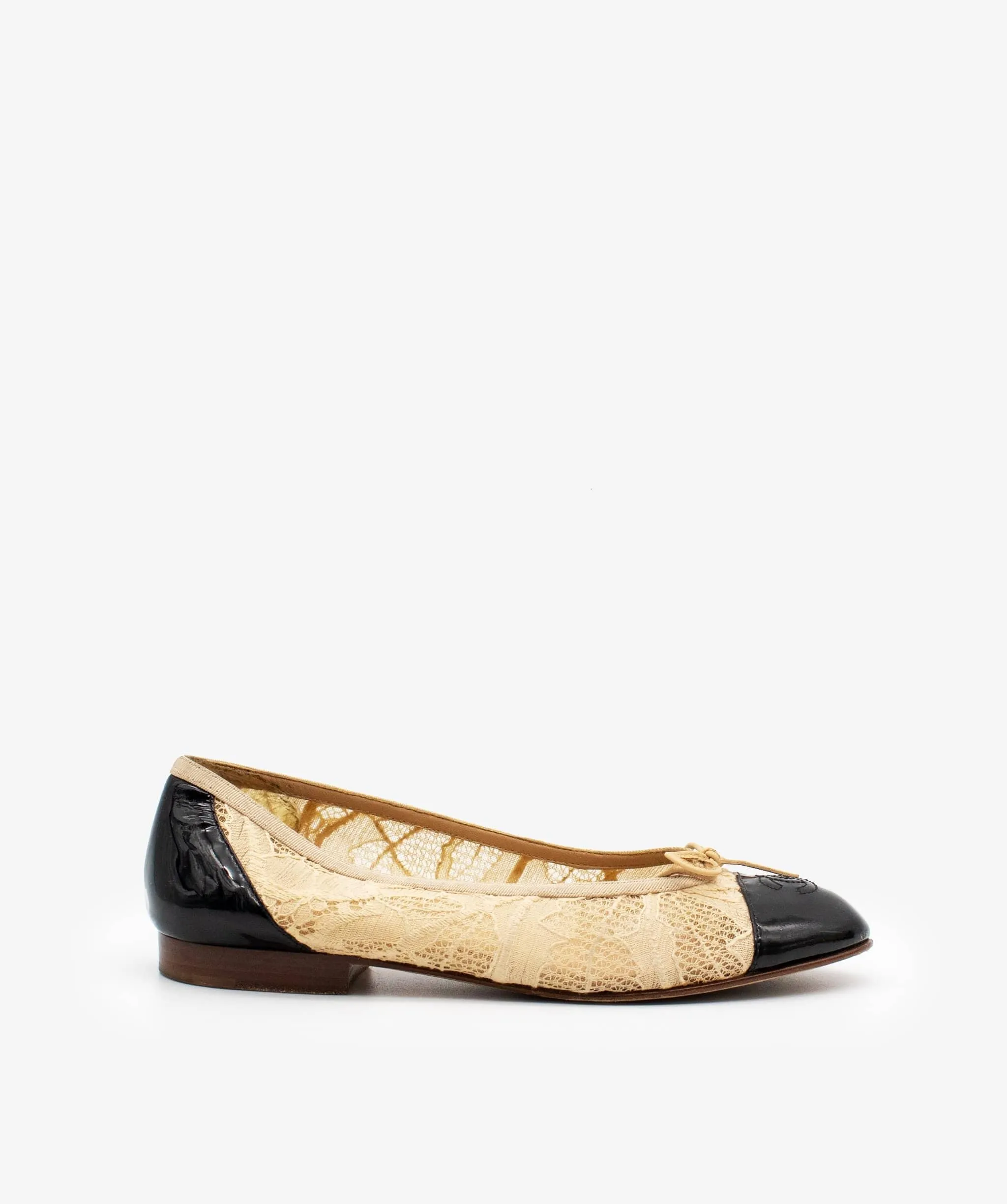 Chanel Lace Cap Toe Ballet Flats