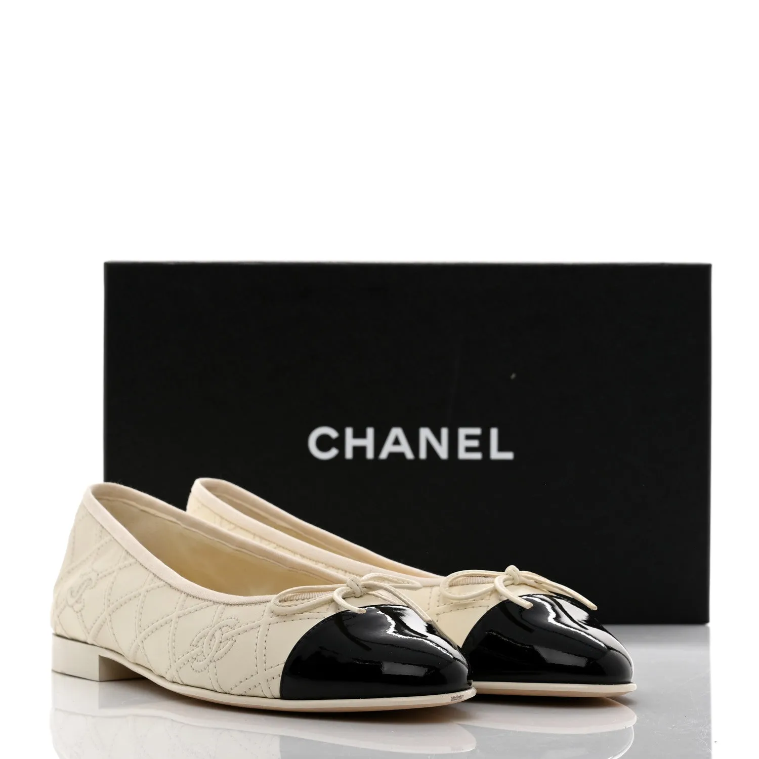 CHANEL LAMBSKIN & PATENT DOUBLE STITCHED CC CAP TOE BALLERINA FLATS