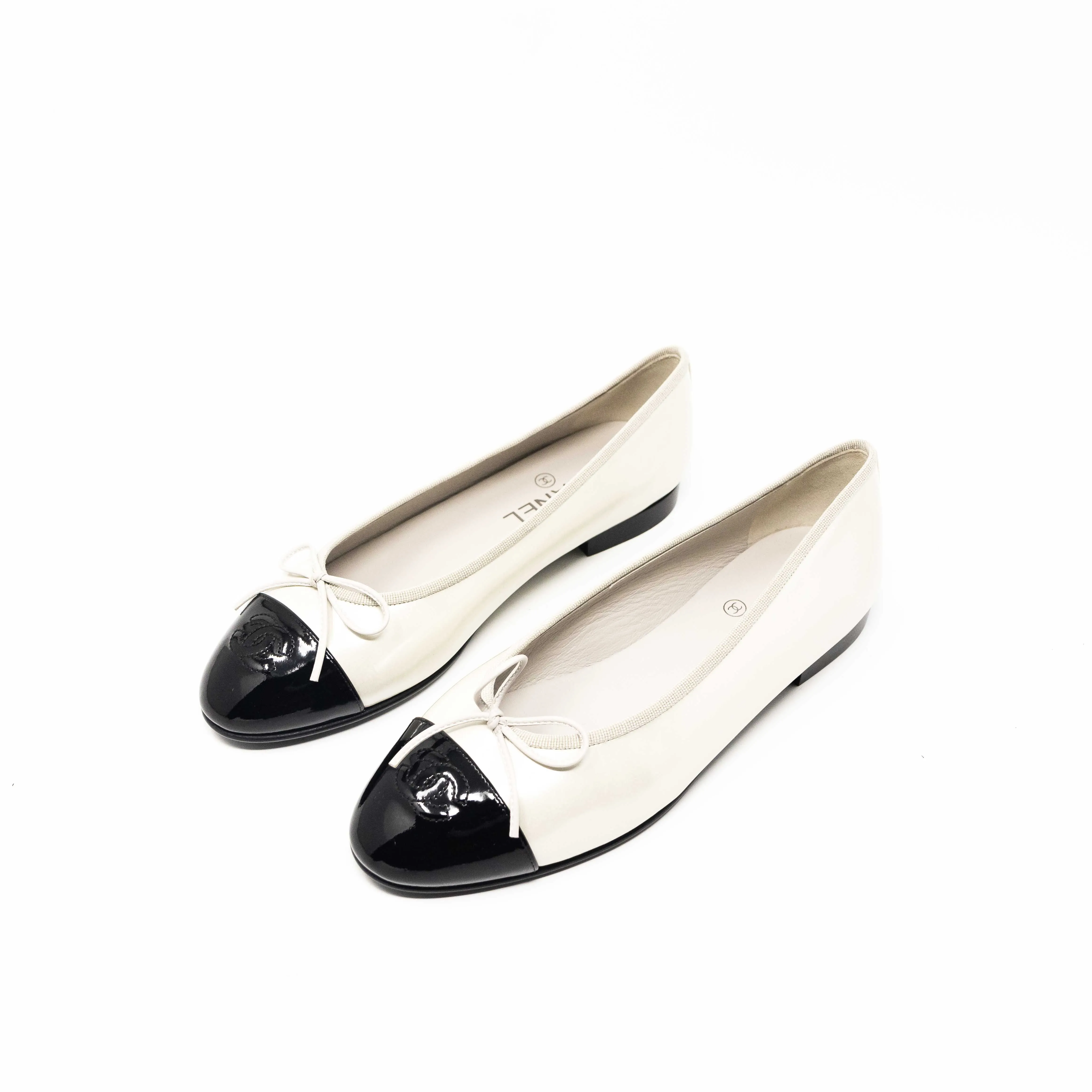 Chanel Pearl Ballet Flats 38.5