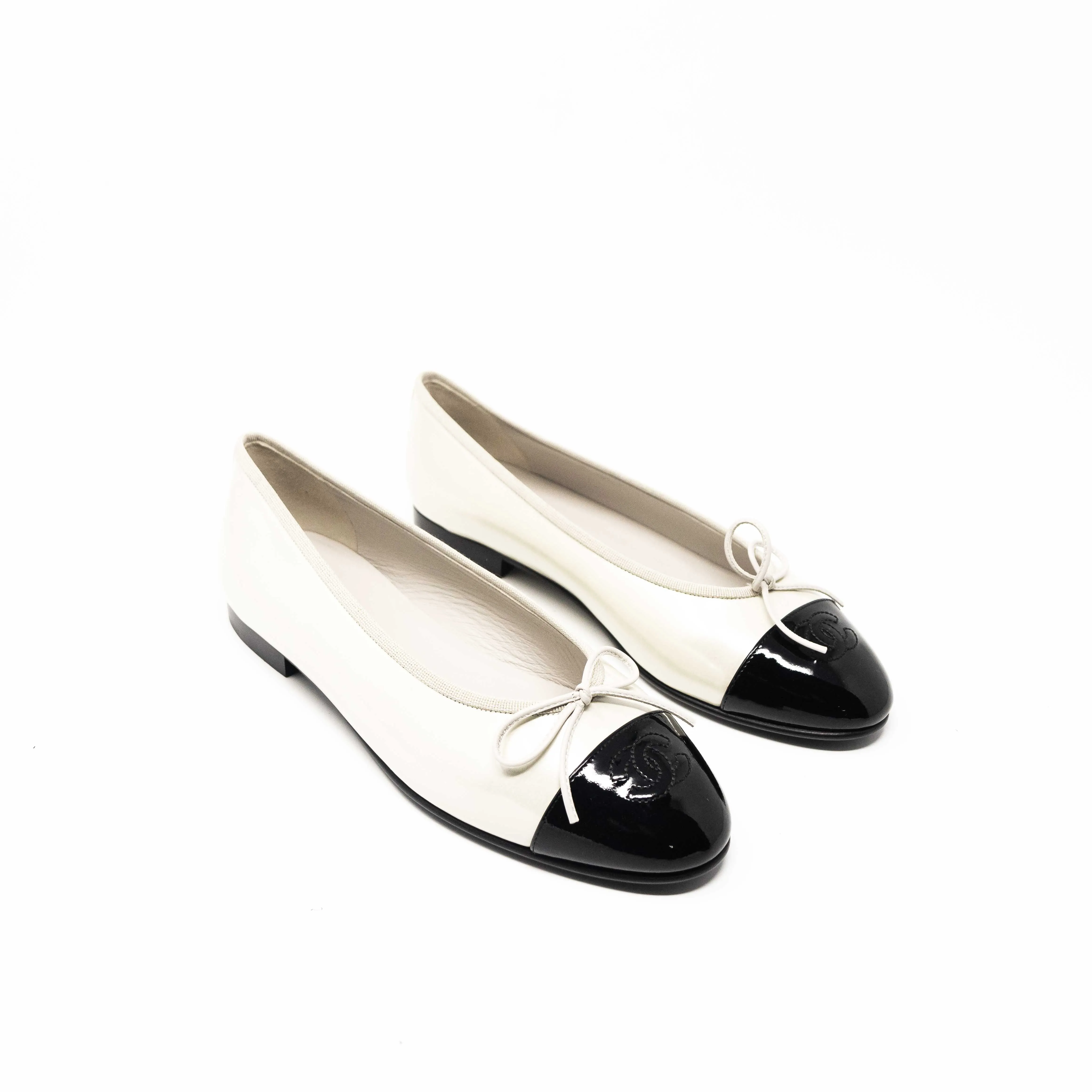 Chanel Pearl Ballet Flats 38.5